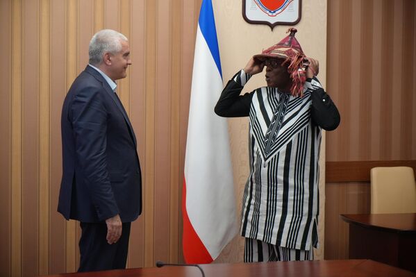 Встреча Сергея Аксёнова с послами африканских государств Встреча Сергея Аксёнова с послами африканских государств