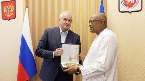 Встреча Сергея Аксёнова с послами африканских государств Встреча Сергея Аксёнова с послами африканских государств