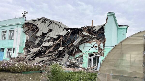 Обрушение здания школы в Новосибирской области