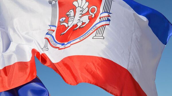 На самой высокой точке Чатыр-Дага подняли флаг Республики Крым