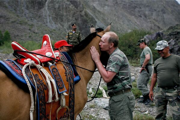 Председатель правительства России Владимир Путин во время пребывания в Тыве