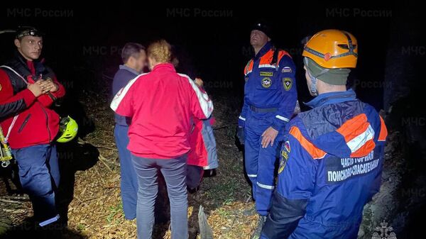 В Крыму спасатели МЧС России оказали помощь туристу в районе горы Бойко
