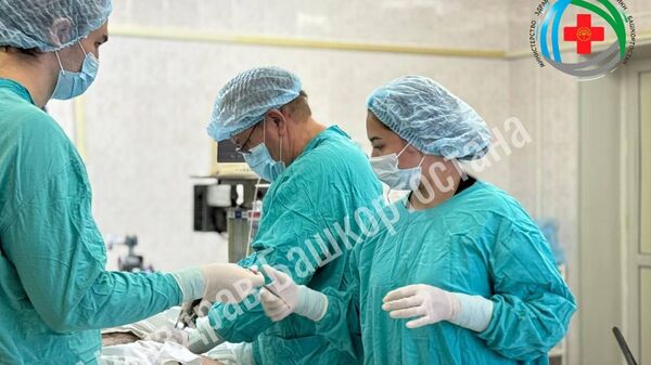 Пять человек ранены при падении строительного крана под Уфой