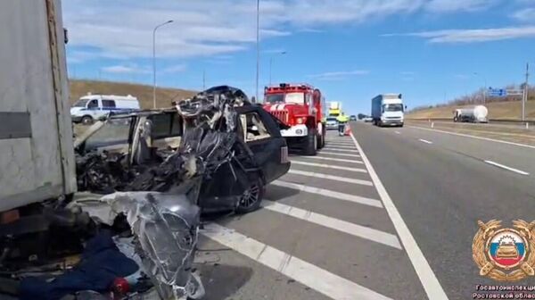 Три человека погибли в ДТП с фурой на трассе  М-4 Дон