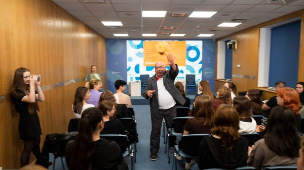 В Крыму на SputnikPro будущим журналистам рассказали о приемах для привлечения читателей В Крыму на SputnikPro будущим журналистам рассказали о приемах для привлечения читателей