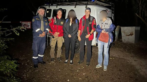 Спасатели КРЫМ-СПАС эвакуировали женщин, заблудившихся на горе Аю-Даг