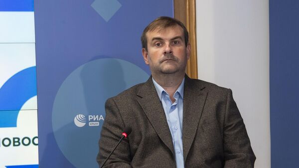 Член штаба Народного фронта, заместитель директора АНО ЖКХ Контроль в Крыму Олег Бышук Член штаба Народного фронта, заместитель директора АНО ЖКХ Контроль в Крыму Олег Бышук