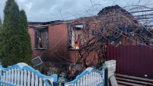 Частный дом поврежден в результате обстрелов ВСУ Белгородской области