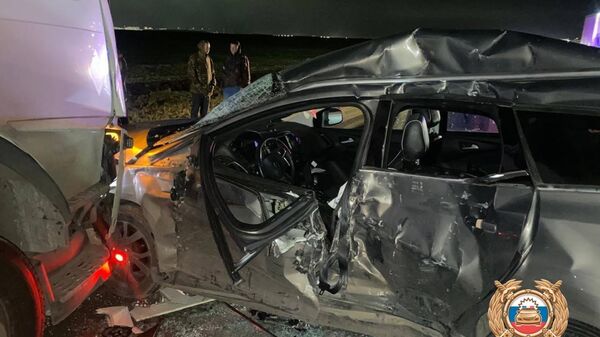 Шесть человек пострадали в ДТП с грузовиком в Ростовской области