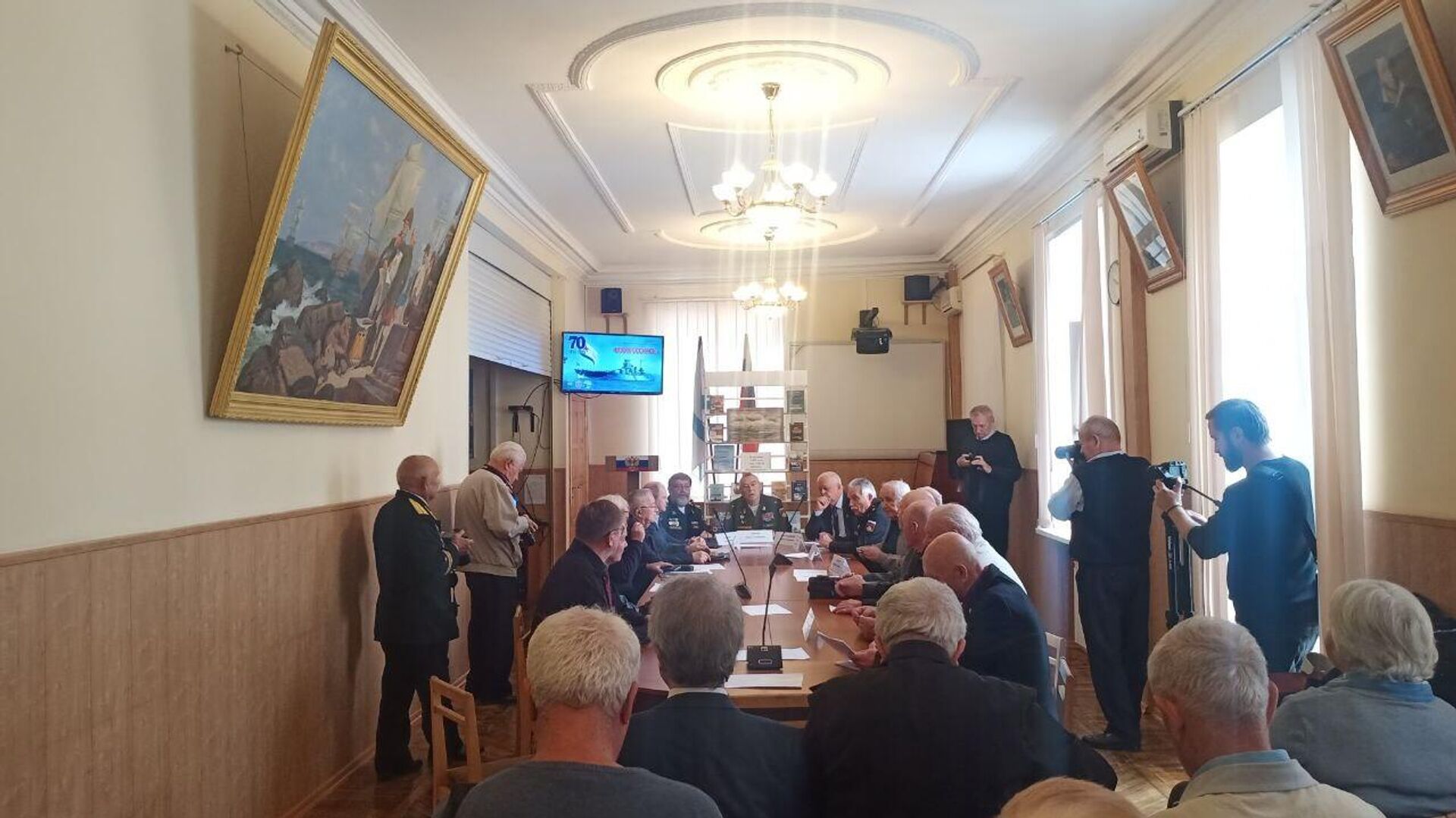 Памятные мероприятия в Севастополе в канун 70-летия гибели линкора Новороссийск Памятные мероприятия в Севастополе в канун 70-летия гибели линкора Новороссийск - РИА Новости, 1920, 28.10.2025