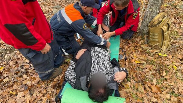 Спасатели КРЫМ-СПАС оказали помощь туристке, травмировавшейся на горе Ай-Йори 