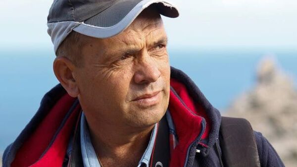 В Крыму фотограф Лев Архипов проводит бесплатные экскурсии для ветеранов СВО в Новом Свете