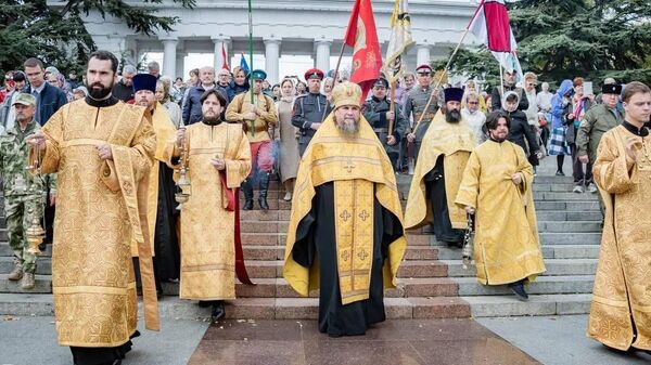 Духовенство и сотни верующих почтили память погибших в Гражданской войне