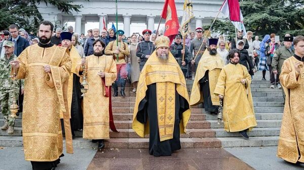 Духовенство и сотни верующих почтили память погибших в Гражданской войне