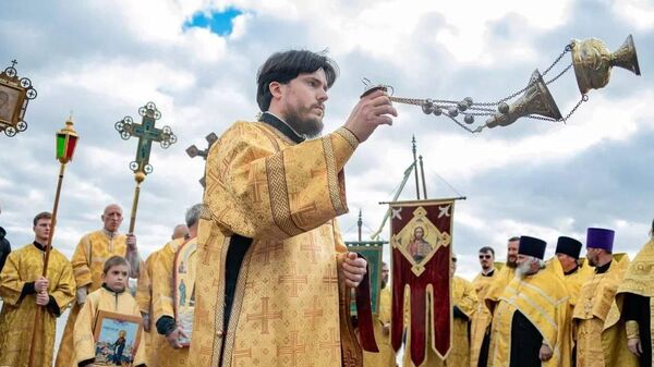 Духовенство и сотни верующих почтили память погибших в Гражданской войне