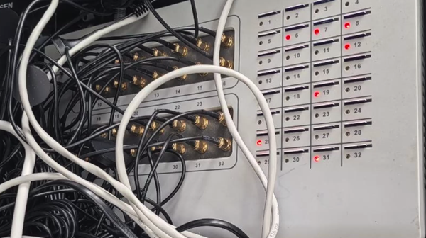 УФСБ России по Республике Крым и городу Севастополю совместно с Бюро специальных технических мероприятий МВД России ликвидирована сеть узлов связи, которая использовалась украинскими колл-центрами