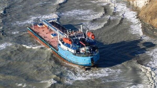 Затонувший в Керченском проливе танкер Волгонефть-212