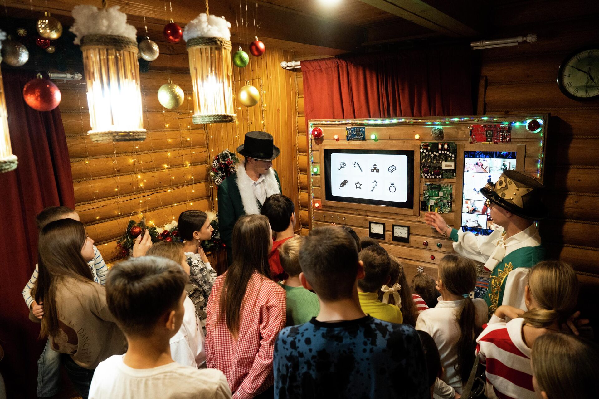 Новый год в Крыму - РИА Новости, 1920, 28.11.2025