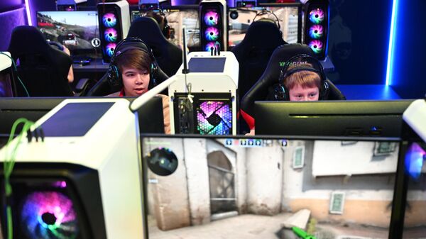 Дети за компьютером Дети за компьютером