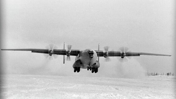 Самолет Ан-22