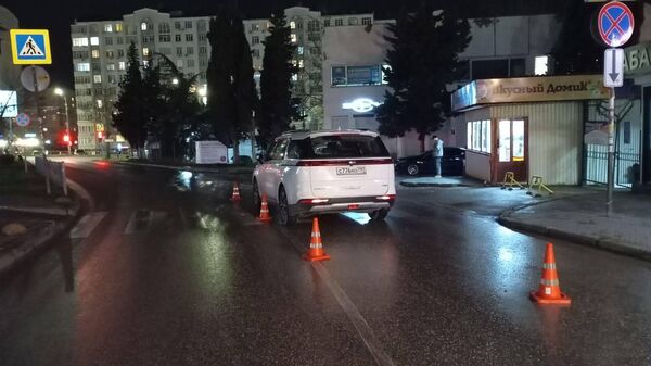 В Севастополе иномарка сбила пешехода на переходе