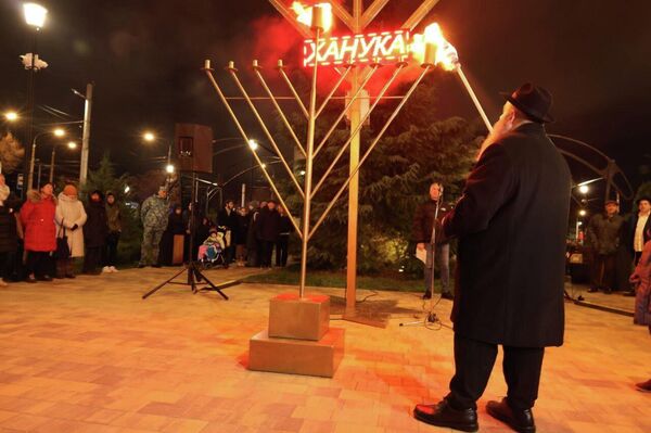 Зажжение свечей в честь Хануки. Севастополь