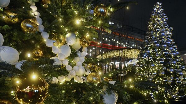 Выставка дизайнерских елей Выставка дизайнерских елей