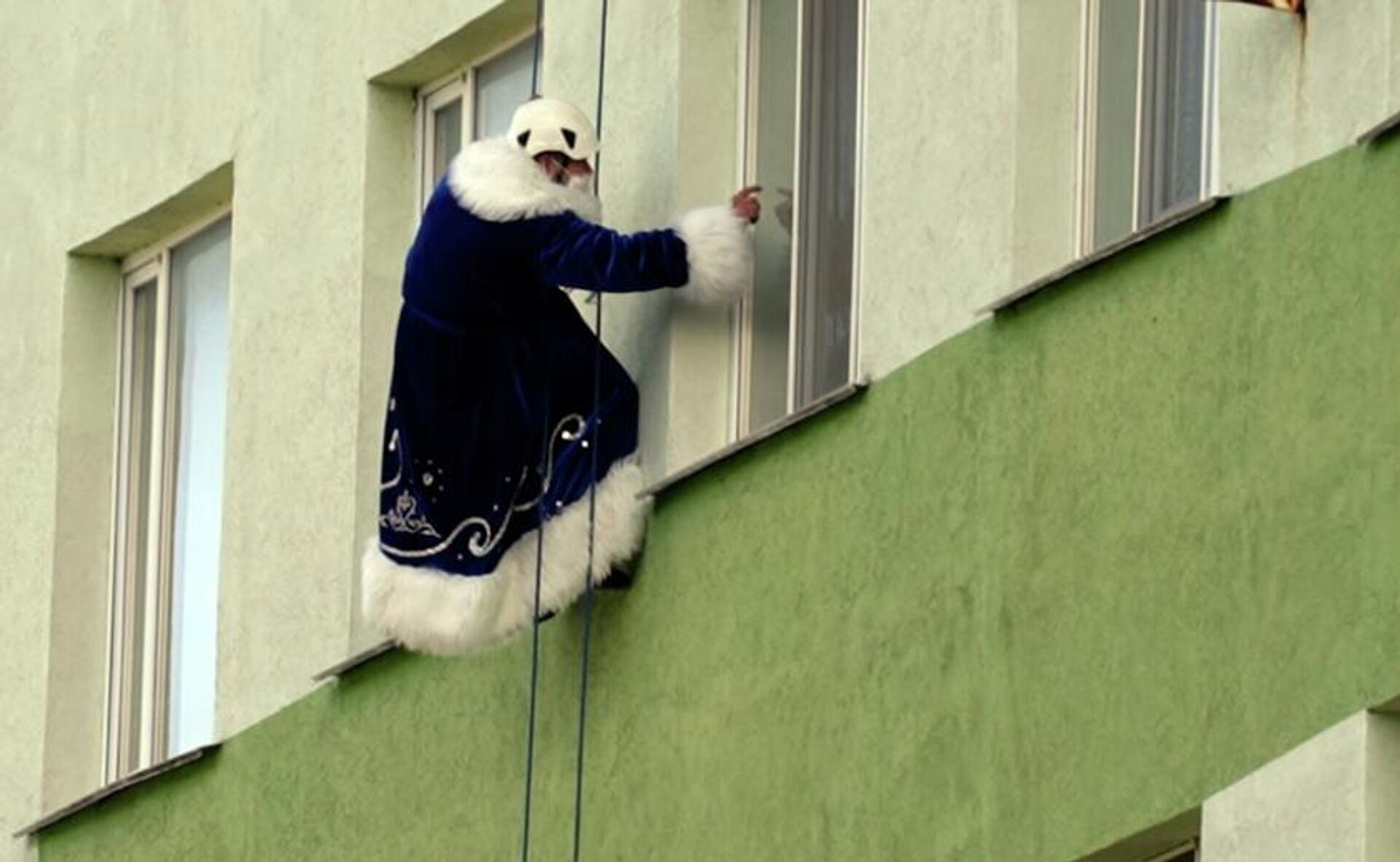 Новогодняя акция ГУ МЧС России по Республике Крым - РИА Новости, 1920, 18.12.2025