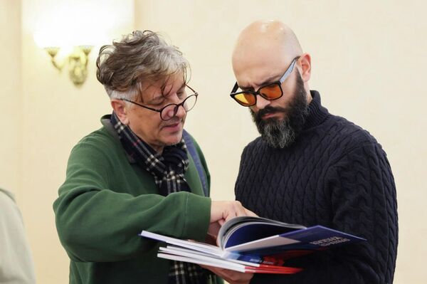 Аксенов встретился с приехавшими в Крым иностранными журналистами