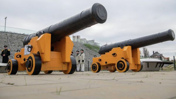 Отреставрированные балаклавские пушки периода Крымской войны