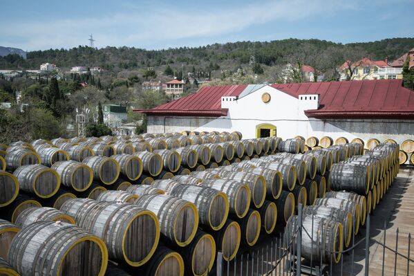 Винодельческий завод Массандра в Крыму
