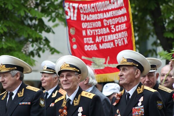Шествие ветеранов в Севастополе 9 мая 2014 года Шествие ветеранов в Севастополе 9 мая 2014 года