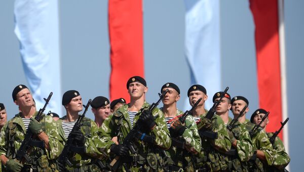 Морские пехотинцы во время празднования Дня Военно-морского флота России в Севастополе