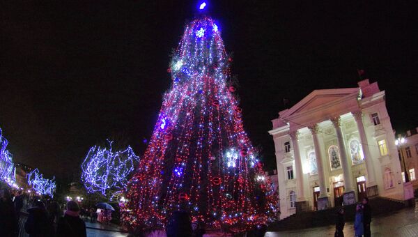 Открытие главной городской елки в Севастополе. Архивное фото