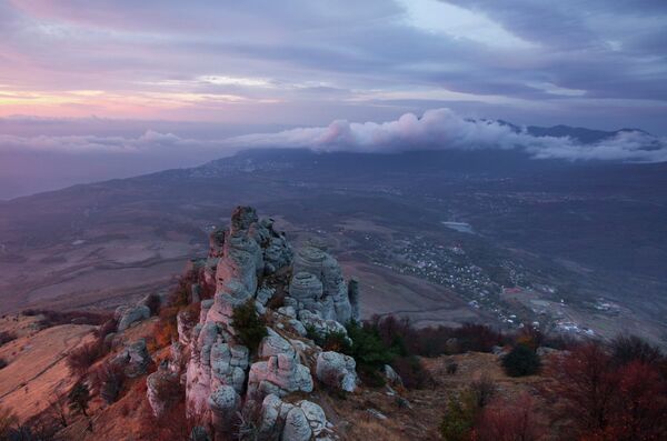 Вид на гору Демерджи в Крыму