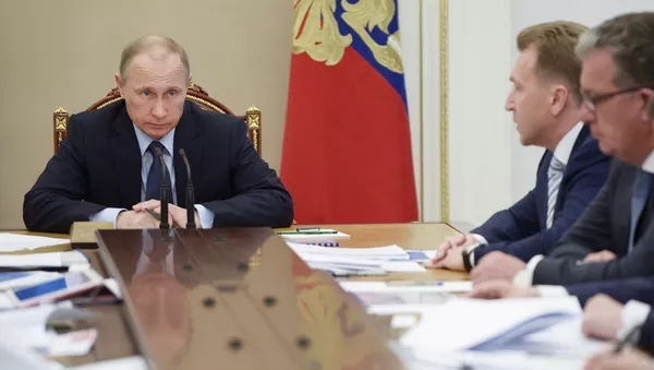 Президент РФ В.Путин провел совещание с членами правительства РФ