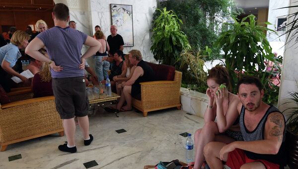 Туристы отеля в Тунисе