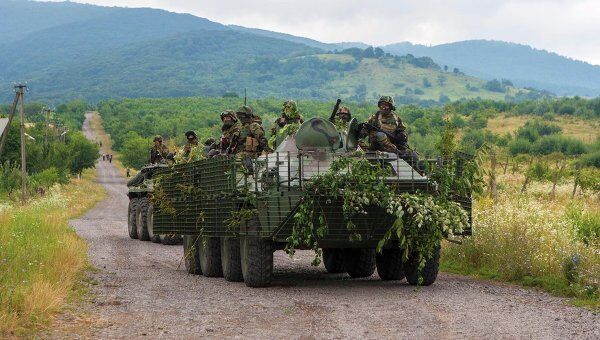 Украинские силовики патрулируют местность