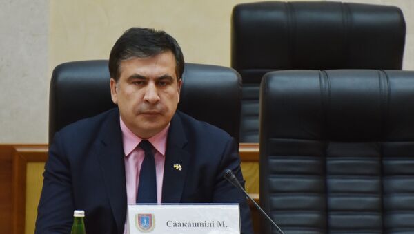 Михаил Саакашвили перед вручением ему удостоверения главы Одесской области