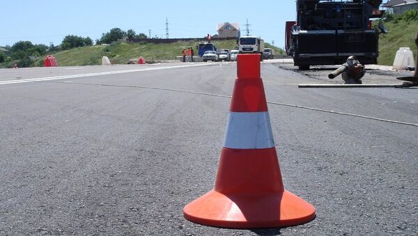 Завершение ремонта дороги Мирное-Дубки на месте обвала в Симферополе