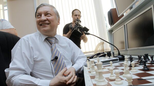 Анатолий Карпов сыграл в шахматы с будущими участниками проекта Марс-500