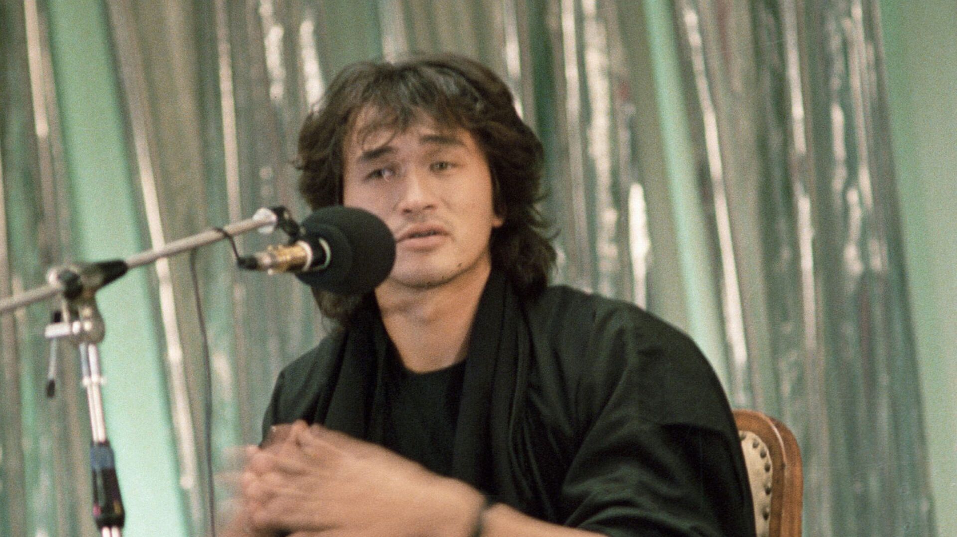 Виктор Цой на пресс-конференции - РИА Новости, 1920, 15.08.2025