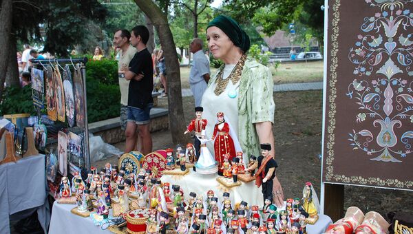Ашикские поединки в рамках фестиваля Гезлев къапусы в Евпатории