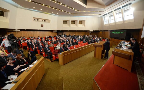 Депутаты парламента Крыма приняли решение о независимости автономии Депутаты парламента Крыма приняли решение о независимости автономии