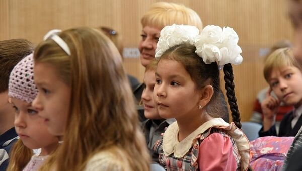 Пресс-конференция главного Деда Мороза России, прибывшего в Крым из Великого Устюга, в мультимедийном пресс-центре МИА Россия сегодня в Симферополе Пресс-конференция главного Деда Мороза России, прибывшего в Крым из Великого Устюга, в мультимедийном пресс-центре МИА Россия сегодня в Симферополе