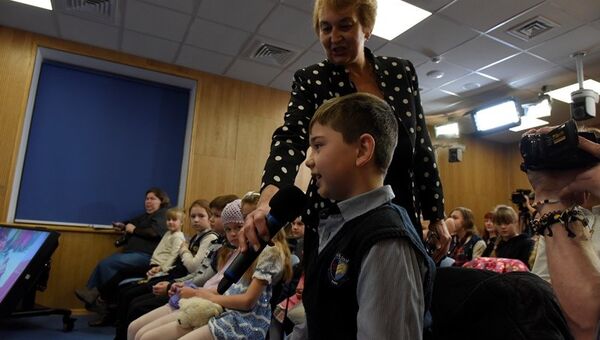 Пресс-конференция главного Деда Мороза России, прибывшего в Крым из Великого Устюга, в мультимедийном пресс-центре МИА Россия сегодня в Симферополе Пресс-конференция главного Деда Мороза России, прибывшего в Крым из Великого Устюга, в мультимедийном пресс-центре МИА Россия сегодня в Симферополе