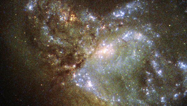 Галактика NGC 6052 в созвездии Геркулеса