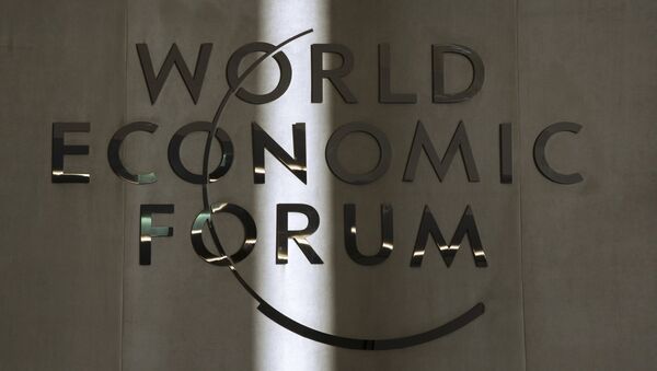Эмблема Всемирного экономического форума в Давосе