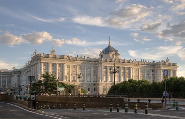 Королевский дворец Эль-Пардо в Мадриде, резиденция Франсиско Франко