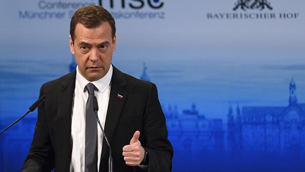 Председатель правительства РФ Дмитрий Медведев выступает на Мюнхенской конференции по вопросам политики безопасности, 13 февраля 2016